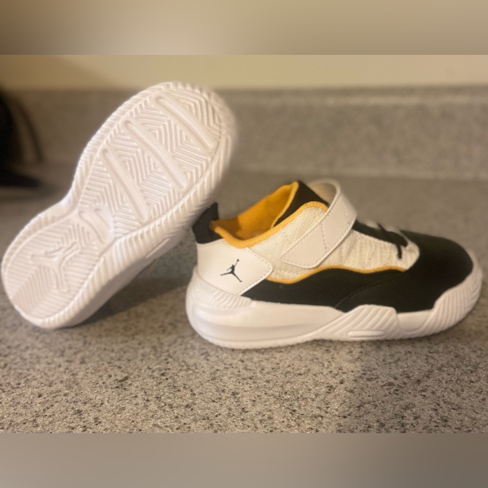 Jordan Pro Strong